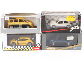 Lot 265 - DIVERS (4)