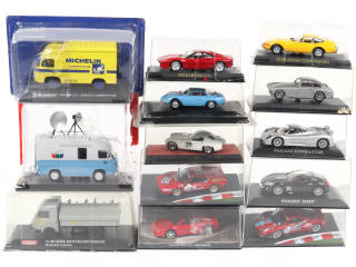 Lot 280 - DIVERS (13)