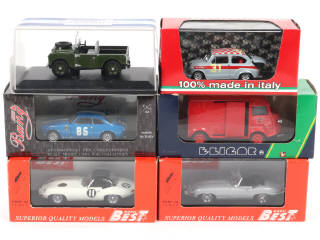 Lot 269 - DIVERS (6)