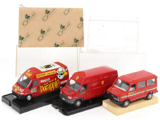 Lot 259 - DIVERS (3)