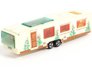 Lot 101 - MAJORETTE (FRANCE) (1)