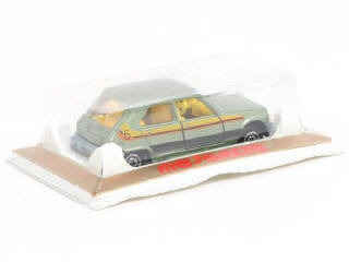 Lot 121 - MAJORETTE (FRANCE) (1)