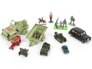 Lot 101 - DIVERS (12)
