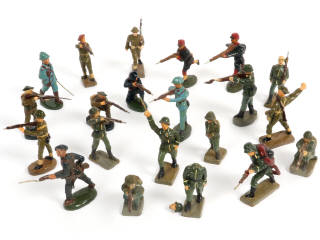 Lot 7 - DIVERS (21)
