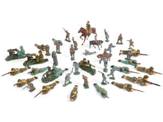 Lot 8 - DIVERS (25)
