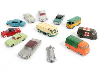 Lot 409 - DINKY TOYS (FRANCE) (12)