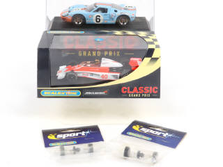 Lot 236 - SCALEXTRIC (GB) (2)