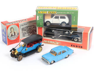 Lot 142 - DIVERS (URSS) (4)