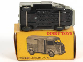 Lot 520 - DINKY TOYS (FRANCE) (1)
