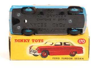 Lot 597 - DINKY TOYS (GB) (1)