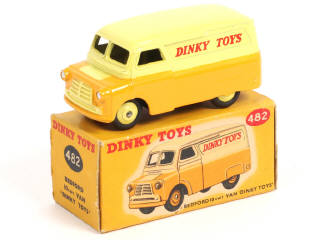 Lot 637 - DINKY TOYS (GB) (1)