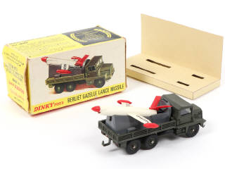 Lot 545 - DINKY TOYS (FRANCE) (1)