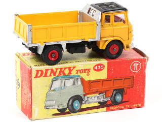 Lot 642 - DINKY TOYS (GB) (1)