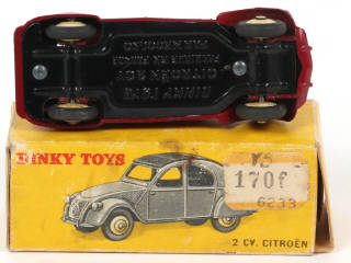 Lot 425 - DINKY TOYS (FRANCE) (1)
