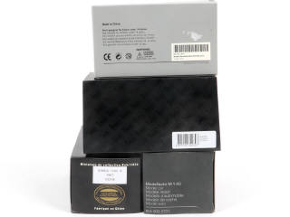 Lot 136 - DIVERS (4)