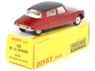 Lot 329 - DINKY TOYS (FRANCE) (1)
