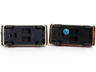 Lot 124 - DIVERS (2)