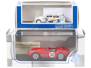 Lot 133 - DIVERS (2)