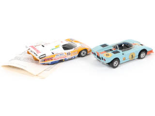 Lot 120 - DIVERS (2)