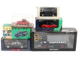 Lot 140 - DIVERS (6)