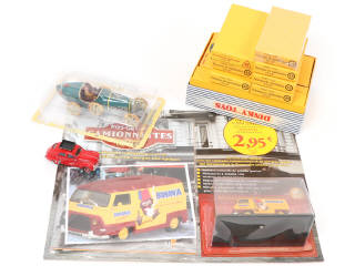 Lot 318 - DIVERS (16)