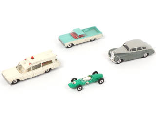 Lot 231 - DINKY TOYS (GB) (4)