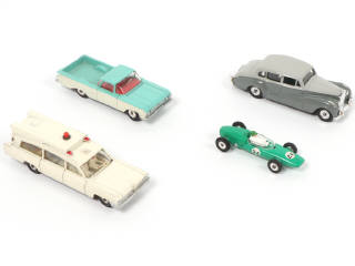 Lot 231 - DINKY TOYS (GB) (4)