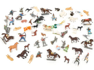 Lot 11 - DIVERS (50)