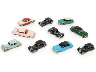 Lot 217 - DINKY TOYS (FRANCE) (10)