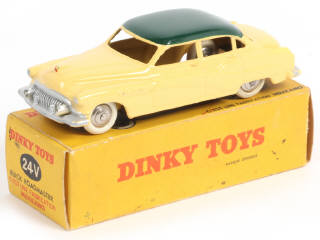 Lot 276 - DINKY TOYS (FRANCE) (1)