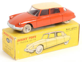 Lot 291 - DINKY TOYS (FRANCE) (1)
