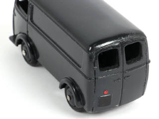 Lot 367 - DINKY TOYS (FRANCE) (1)