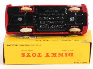 Lot 284 - DINKY TOYS (FRANCE) (1)