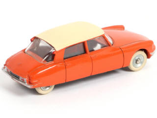 Lot 265 - DINKY TOYS (FRANCE) (1)