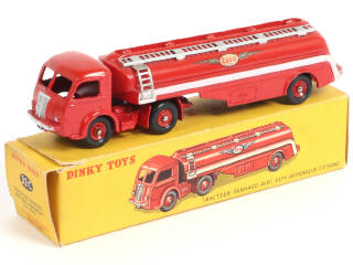 Lot 387 - DINKY TOYS (FRANCE) (1)