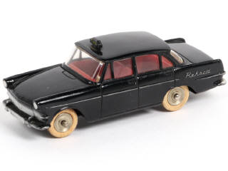 Lot 263 - DINKY TOYS (FRANCE) (1)