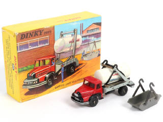 Lot 395 - DINKY TOYS (FRANCE) (1)