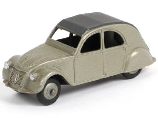 Lot 258 - DINKY TOYS (FRANCE) (1)