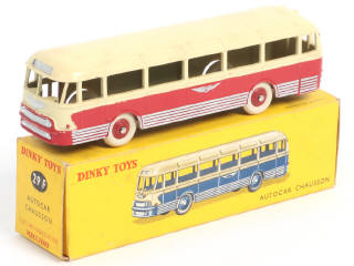 Lot 402 - DINKY TOYS (FRANCE) (1)