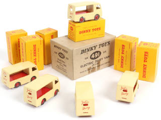 Lot 451 - DINKY TOYS (GB) (7)