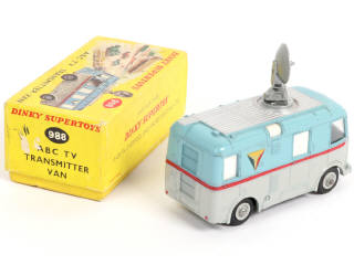 Lot 530 - DINKY TOYS (GB) (1)