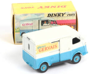 Lot 377 - DINKY TOYS (FRANCE) (1)