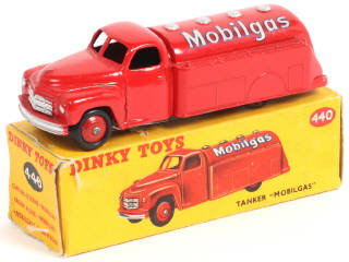 Lot 523 - DINKY TOYS (GB) (1)