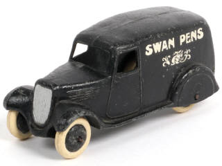 Lot 457 - DINKY TOYS (GB) (1)