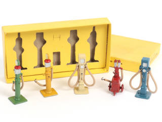 Lot 336 - DINKY TOYS (FRANCE) (1)