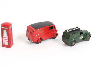 Lot 448 - DINKY TOYS (GB) (1)
