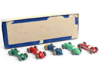 Lot 440 - DINKY TOYS (GB) (1)