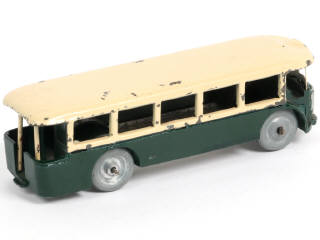 Lot 355 - DINKY TOYS (FRANCE) (1)