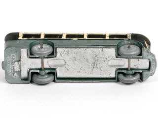 Lot 355 - DINKY TOYS (FRANCE) (1)