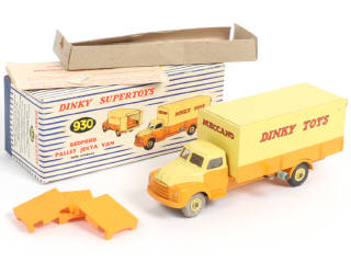 Lot 528 - DINKY TOYS (GB) (1)
